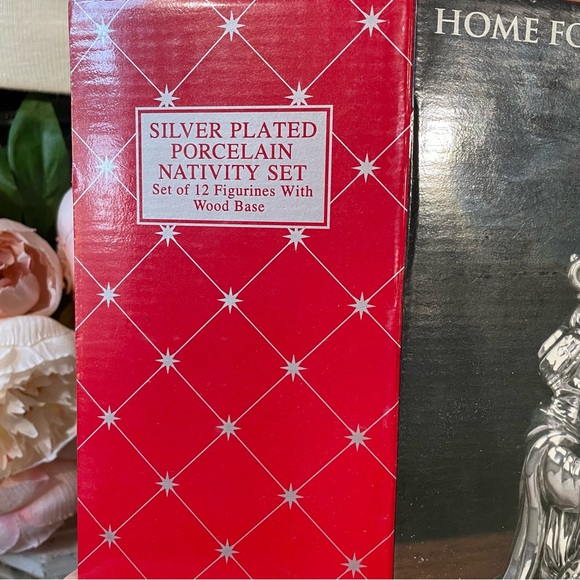 vintage Silver plated ceramic nativity set wood platform Christmas decor - Picture 13 of 16